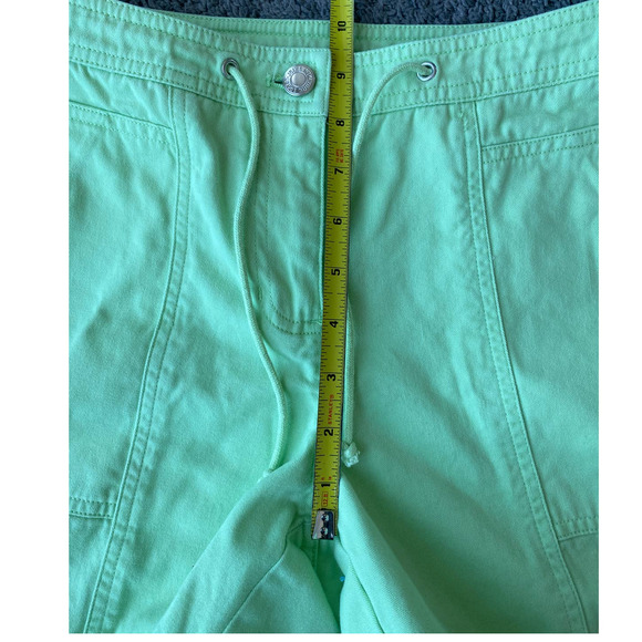 Jones New York lime green lonline drawstring chino shorts, size 4 - Picture 12 of 14